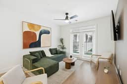 G36, 2BR Luxury Stay by Top Golf, Resort Pool & Gym, Near Stockyards