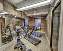 Luxurious 2B Downtown Condo by Traveller's Comfort