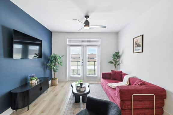 05 Downtown FW 1BR, Luxury Living with Resort Style Pool and Gym