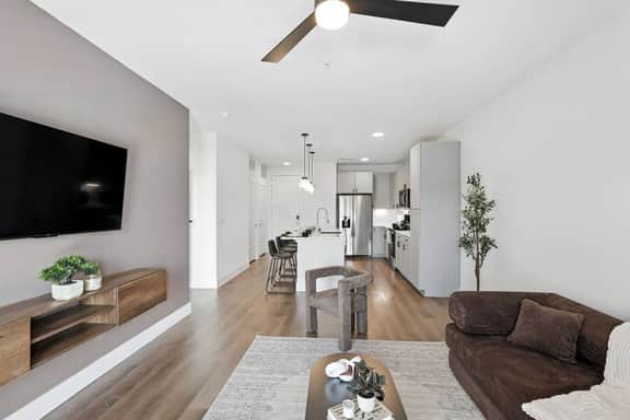 101 Stylish Condo, Resort Amenities, Near Stockyards