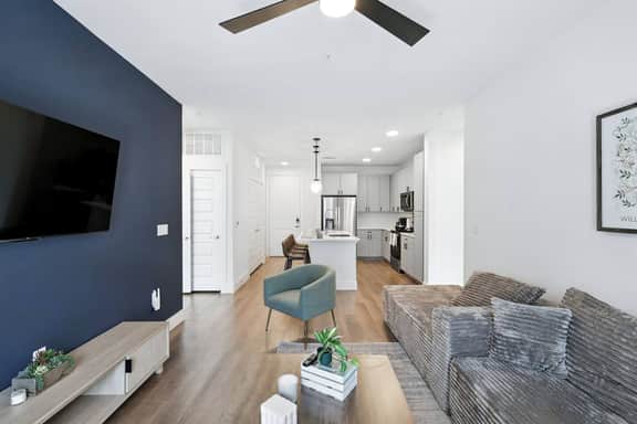 68 Luxury 2B2B Condo, Pool, Gym and Golf Simulator