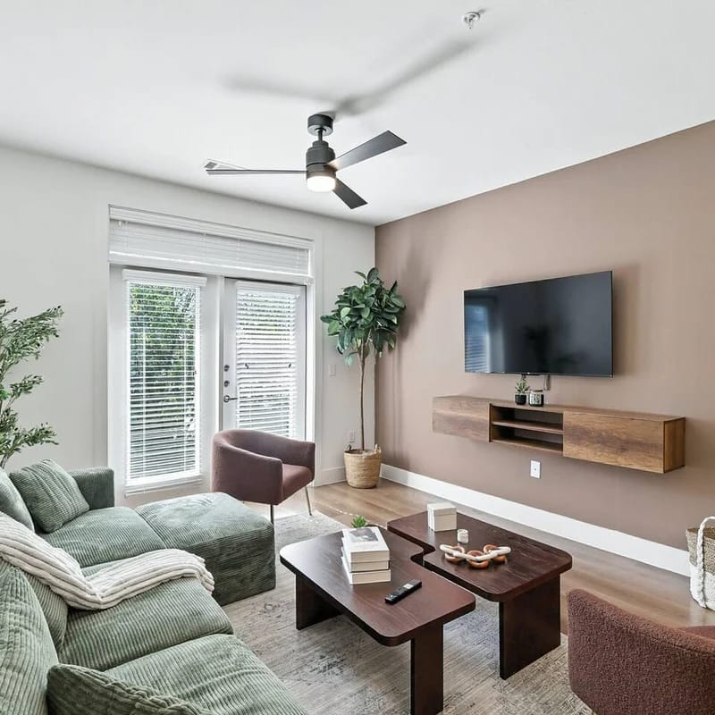 44 Chic 2B Condo, Resort Pool and Gym, Near Stockyards